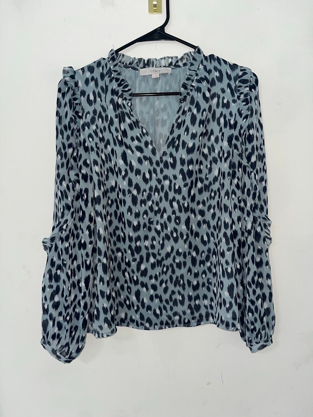 Loft Blue Gray Leopard Print Chiffon Blouse V-Neck Ruffle Shoulder Size S